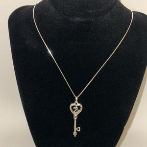 Kay Jewelers Open Heart Key Necklace🗝️🖤